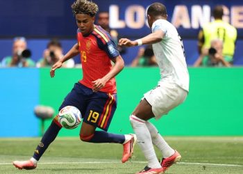 Lamine Yamal y Nuno Mendes protagonizan el gran duelo entre España y Portuga