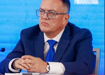 Delcy Rodríguez pone al hermano de Diosdado Cabello al frente del sector petroquímico de Venezuela