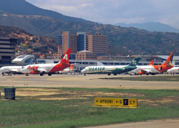 Venezuela prevé retomar vuelos internacionales en pista paralela del principal aeropuerto