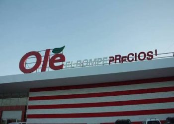 Incendio obliga al cierre temporal de sucursal de Olé en Jacobo Majluta