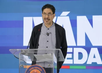 El excandidato a la Presidencia de Colombia dice que no irá a investidura de De la Espriella por su cercanía con EE.UU.