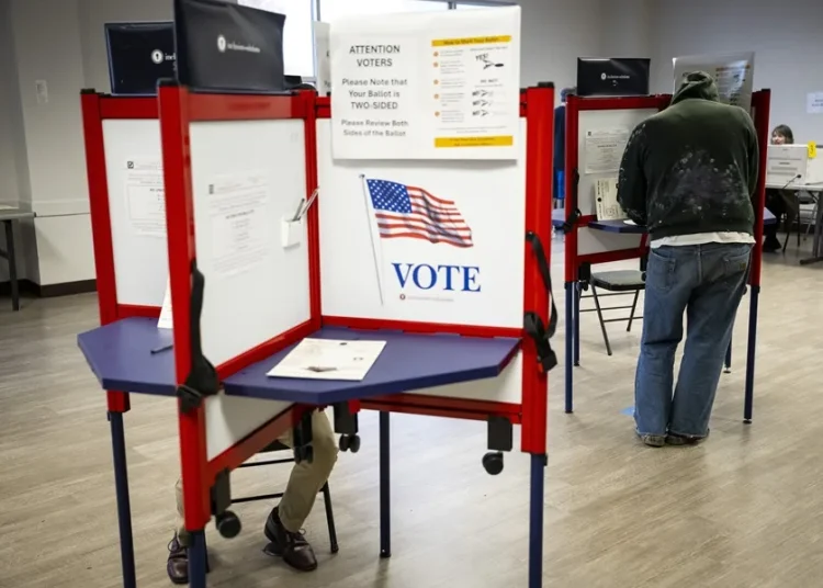 Nueva Jersey investiga registro erróneo de 6,600 inmigrantes en el padrón electoral; cerca de 400 llegaron a votar