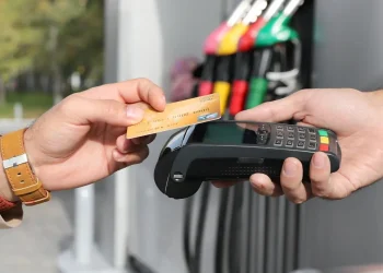 Detallistas de combustibles no aceptarán pago con tarjetas por comisiones cobran bancos