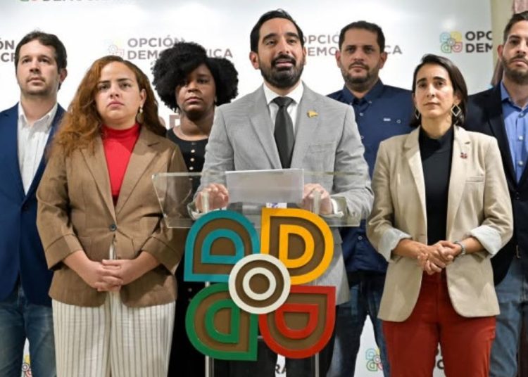 Opción Democrática propone eliminar delito de ultraje y declarar imprescriptible la corrupción en el Código Penal