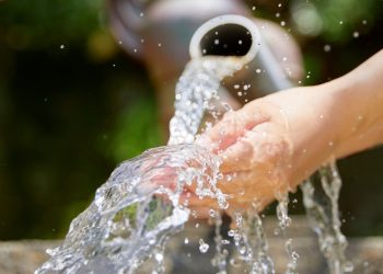 Comunitarios de El Valle de Hato Mayor denuncian más de 20 días sin servicio de agua potable