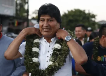 El presidente de Bolivia dice que Evo Morales debe aclarar ante la Justicia sus “responsabilidades” en las protestas