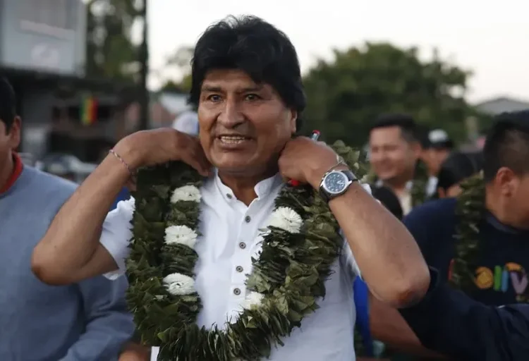 El presidente de Bolivia dice que Evo Morales debe aclarar ante la Justicia sus “responsabilidades” en las protestas