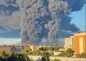 Ucrania provoca el caos en regiones rusas con ataques a almacenes de comercio electrónico