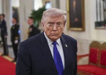 Trump habla con Burnham sobre petróleo y cooperación militar y dice que se reunirán pronto
