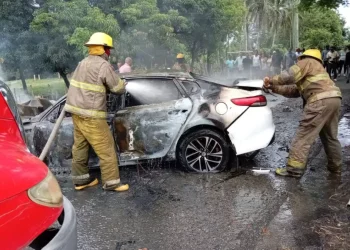 Una persona muere calcinada y dos resultan heridas tras accidente en SDN