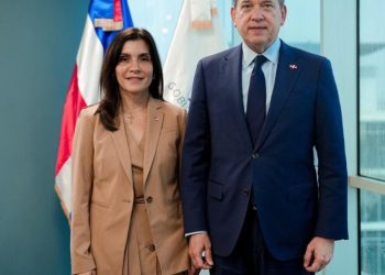 Bisonó y embajadora de Estados Unidos abordan relaciones bilaterales