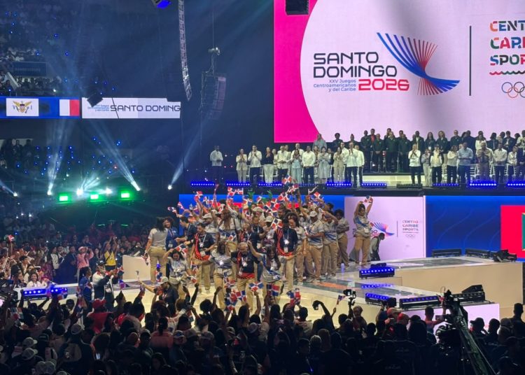 Voluntarios de los JCC, los “héroes de gris”, también brillan en la clausura