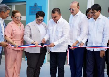 SNS entrega remozado centro de salud en Los Salados, Santiago