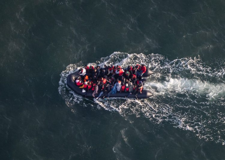 Más de 2.000 migrantes cruzan el Canal a Reino Unido desde la llegada de Burnham al poder