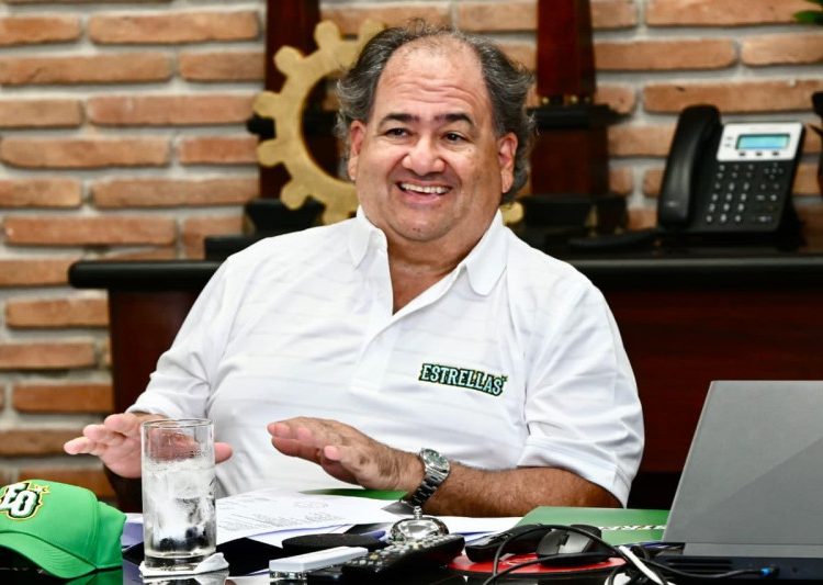 Estrellas Orientales reeligen a Miguel Feris como presidente