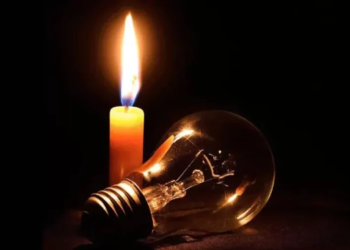 Más de cinco horas sin electricidad afectan a residentes de La Cuchilla, Peralta y otros sectores de Azua