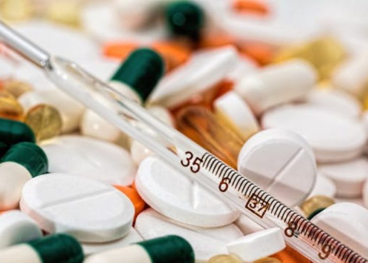 CNSS evalúa crear fondo para cubrir medicamentos de alto costo