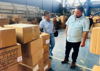 Distrito Educativo 14-04 de Samaná recibe 13,989 kits escolares para garantizar un buen inicio del año escolar