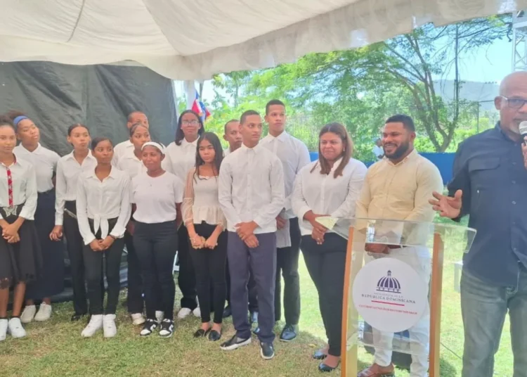 CTC Cabral certifica a 140 participantes y juramenta redes juveniles en Barahona