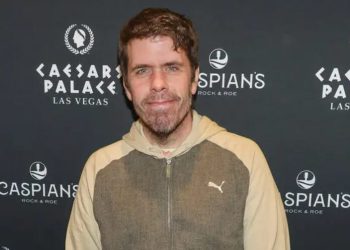 Hijos de Pérez Hilton se encontraban en casa al momento de sufrir la crisis que lo llevó a hacerse daño; familiares los sacaron de la casa