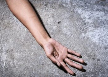 Muere ciudadano uruguayo tras caer del décimo piso de una torre en Piantini