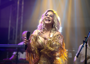 Miriam Cruz eleva el Latin Music Tours con un espectáculo por todo lo alto