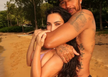 Kim Kardashian y Lewis Hamilton alardean de sus primeras vacaciones como pareja en Hawái