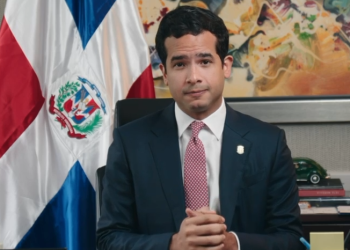 Omar Fernández: crece matrícula haitiana mientras baja la dominicana