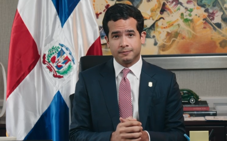 Omar Fernández: crece matrícula haitiana mientras baja la dominicana