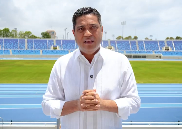 Ministro Kelvin Cruz aclara acceso al Estadio Olímpico Félix Sánchez para atletas de alto rendimiento