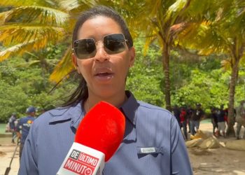 Alcaldesa de Las Galeras, agradece operativo y destaca acciones contra el sargazo