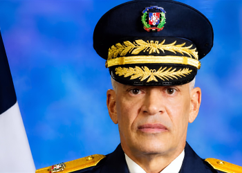 Ernesto Rodríguez asume PN con la reforma policial como principal desafío