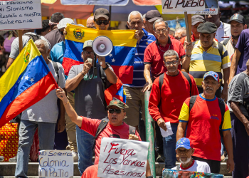 Chavistas rechazan presencia de EE.UU. en Venezuela y exigen liberación de Maduro