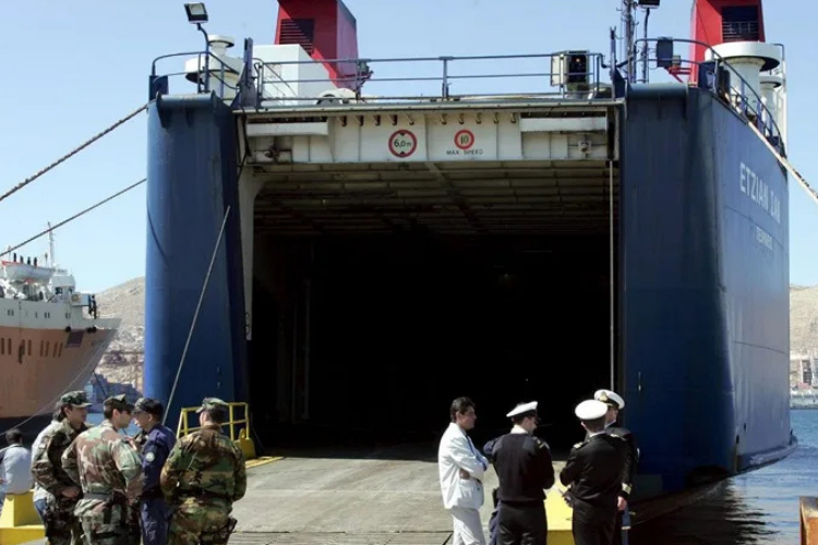 Zozobra un ferry con 270 personas a bordo al norte de Chipre