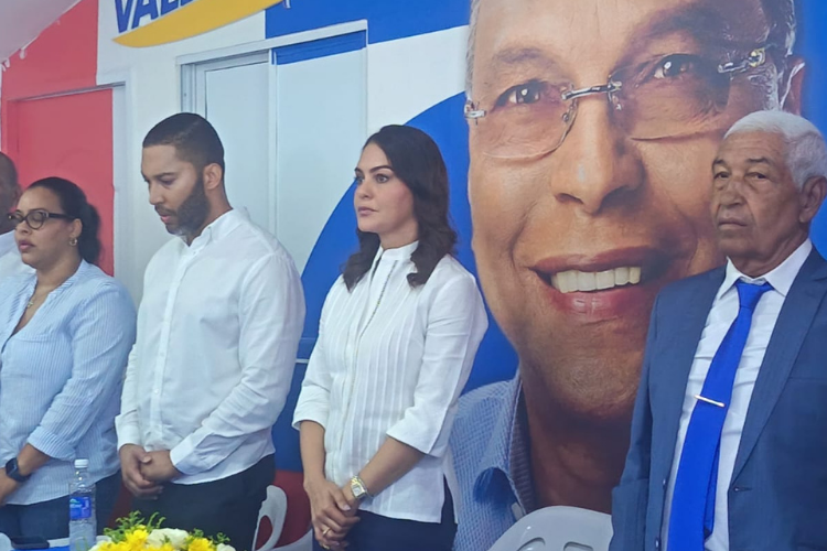 Jossi Valenzuela llama a mantener vivo el legado de su padre en Las Matas de Farfán