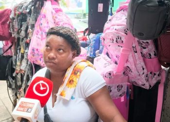 “Parece que se lo bebieron todo los padres”: comerciantes reportan lento movimiento venta de escolares