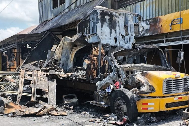L&R Comercial confirma pérdida total tras incendio y anuncia reconstrucción en el mismo terreno