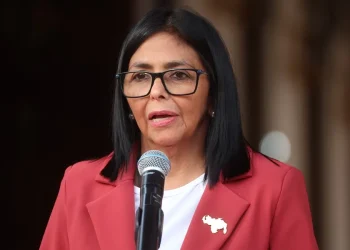 Delcy Rodríguez recibe en Caracas a la primera ministra de Barbados para fortalecer cooperación bilateral