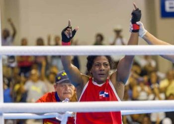 Estefani Almánzar conquista el oro en los 54 kilogramos del boxeo