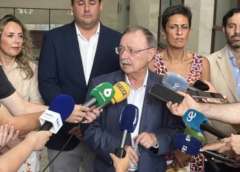 Vivas sitúa entre 8.000 y 11.000 los migrantes que siguen en Ceuta y exige su retorno