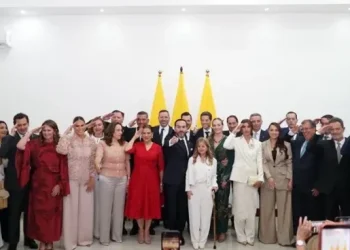 Nueve hombres y nueve mujeres componen el nuevo gabinete ministerial de De la Espriella en Colombia