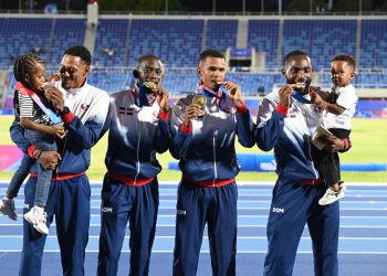 República Dominicana conquista el oro y rompe récord en el relevo masculino 4×100 metro