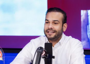 Eduardo Saint-hilaire denuncia atentado en su contra: Cámaras captan emboscada vehicular