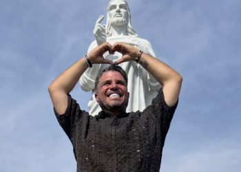 Vladimir “Vlady” Gómez regresa a Cuba y revela una mirada íntima a la realidad de la isla: “no fui a hacer política, fui a vivir, escuchar y contar”