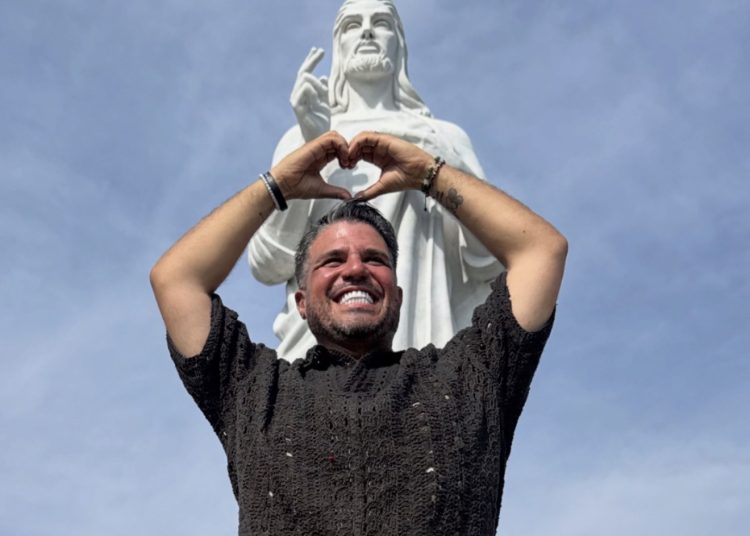 Vladimir “Vlady” Gómez regresa a Cuba y revela una mirada íntima a la realidad de la isla: “no fui a hacer política, fui a vivir, escuchar y contar”