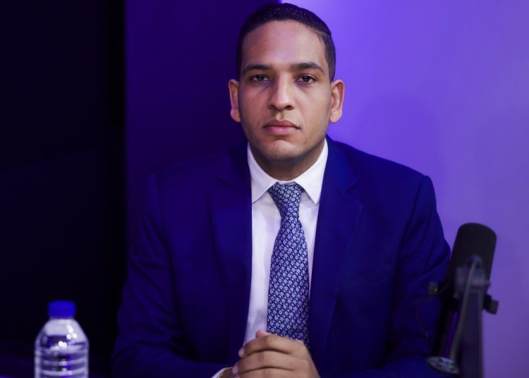 Hansel García denuncia falta de justicia en caso de hermanas adolescentes abusadas y embarazadas