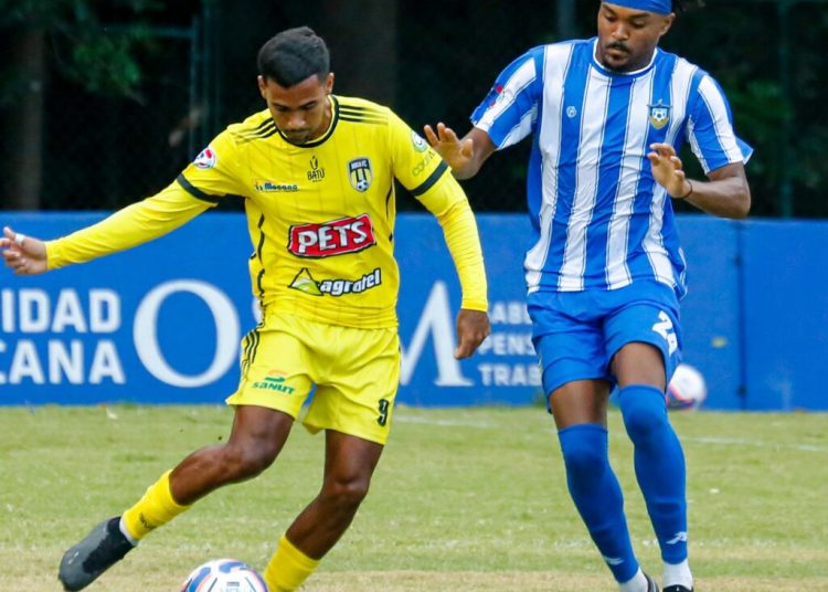 Moca FC suma un punto en la carretera tras empatar 0-0 ante O&M