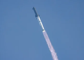 Los restos de un cohete de SpaceX impactarán el miércoles contra la Luna