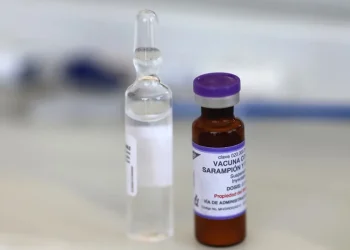 Alerta sanitaria para reforzar la vacunación por el brote de sarampión en América