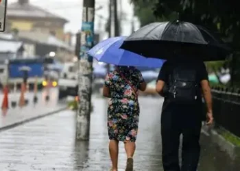 ¡Preparen sus sombrillas! Indomet mantiene vigilancia sobre zona con 60% de potencial ciclónico en el Atlántico